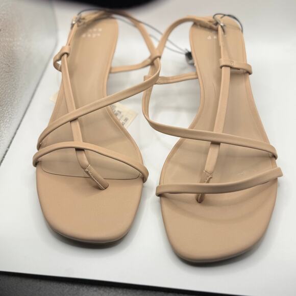 NWT Women's Reggie Toe Thong Strappy 2 inch Heels A New Day Target Sandals 10 - Picture 9 of 9